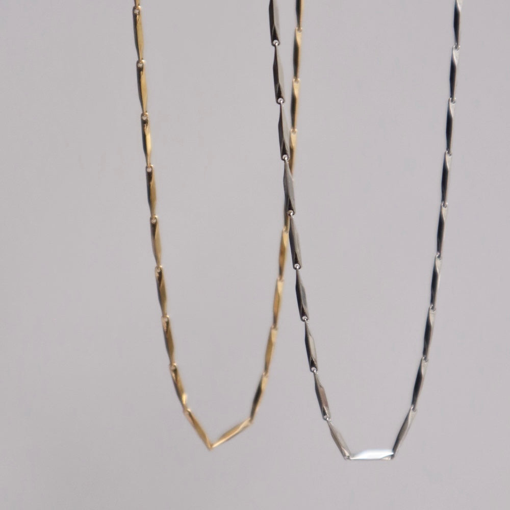 N189 stainless simple linecut necklace