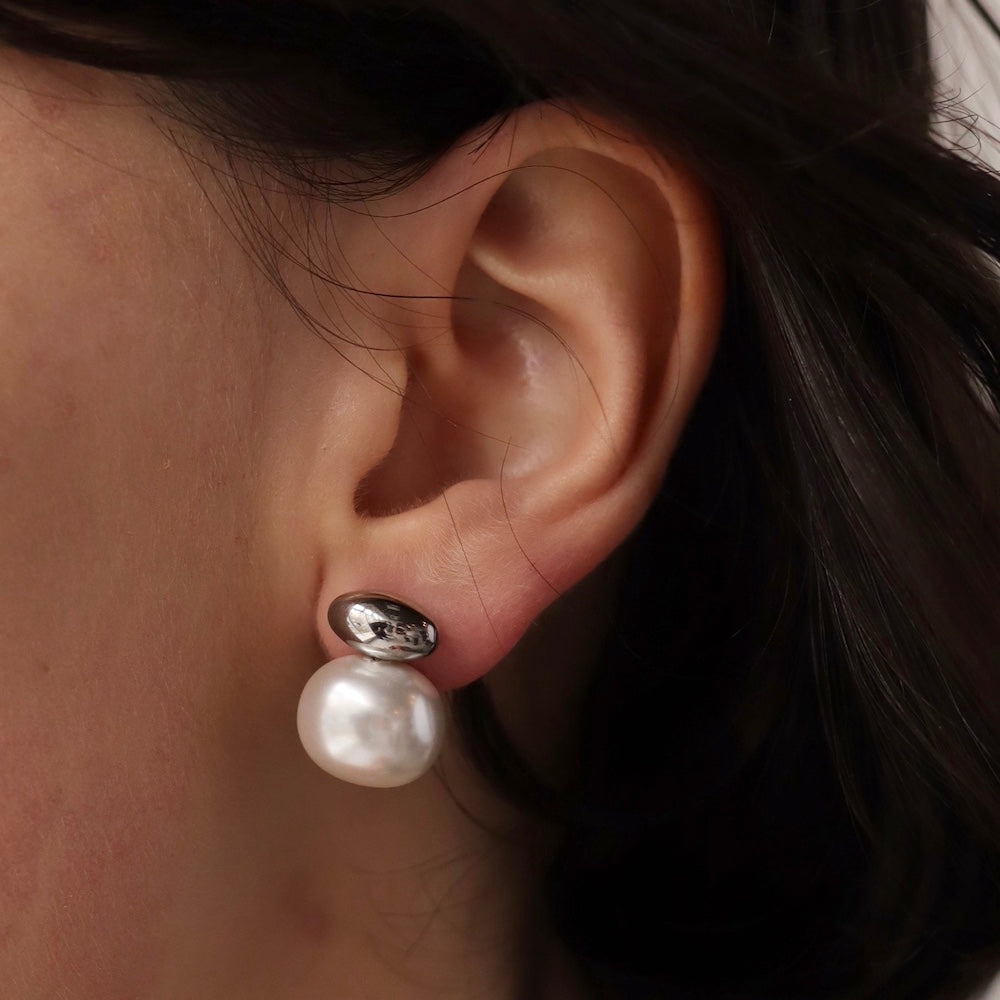 P058 stainless metal and pearl beads pierce