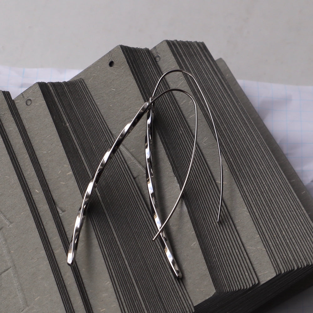 P065 stainless twist long hook pierce