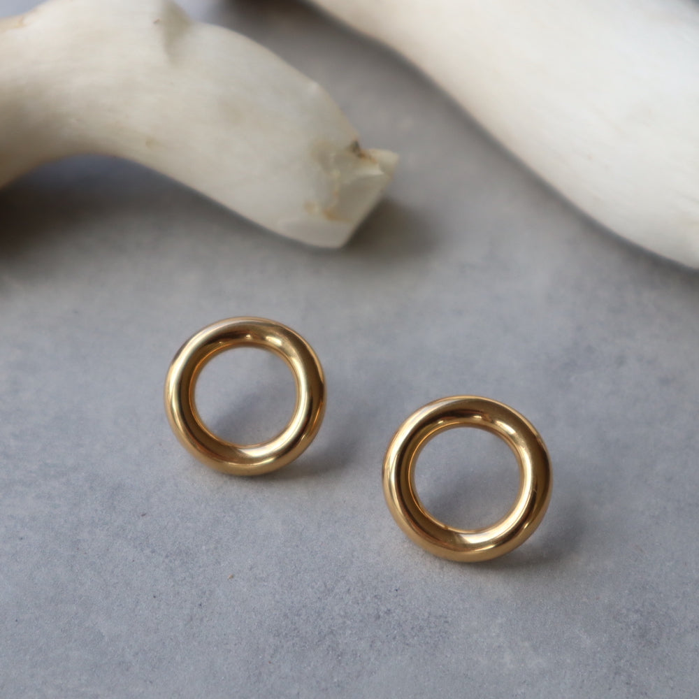 P018 stainless mat circle pierce