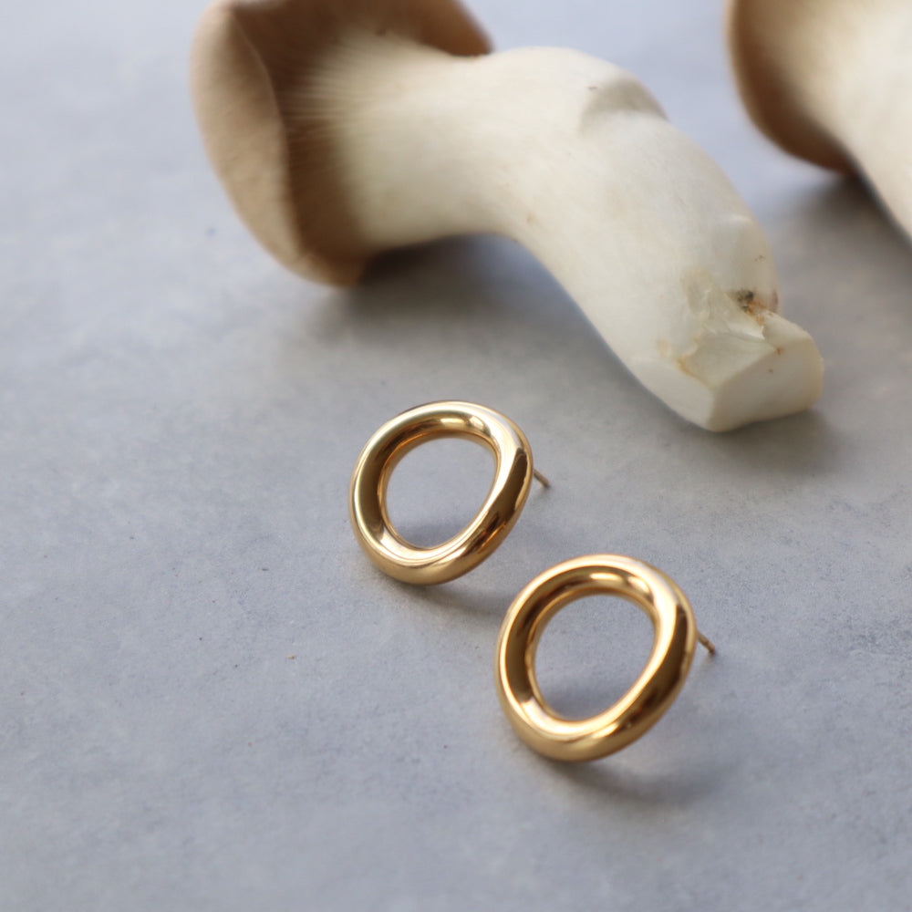 P018 stainless mat circle pierce