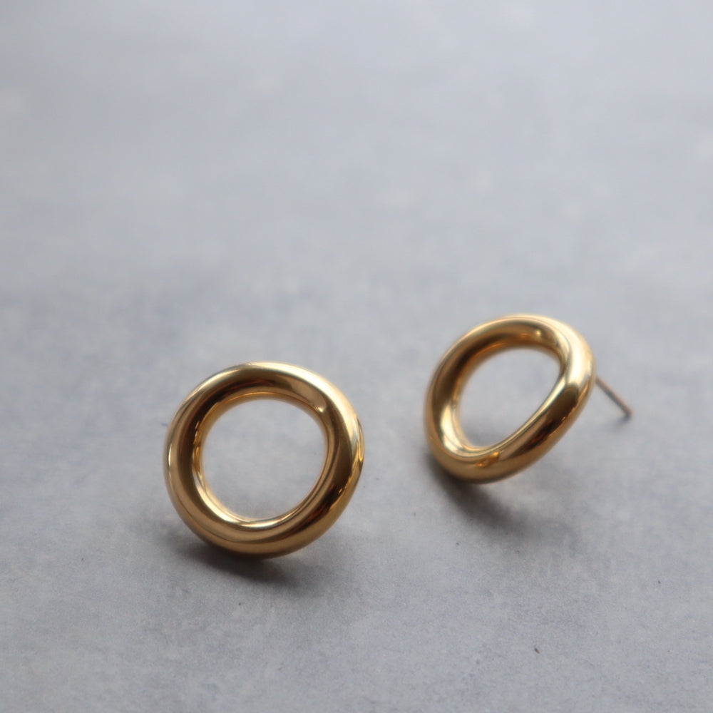 P018 stainless mat circle pierce