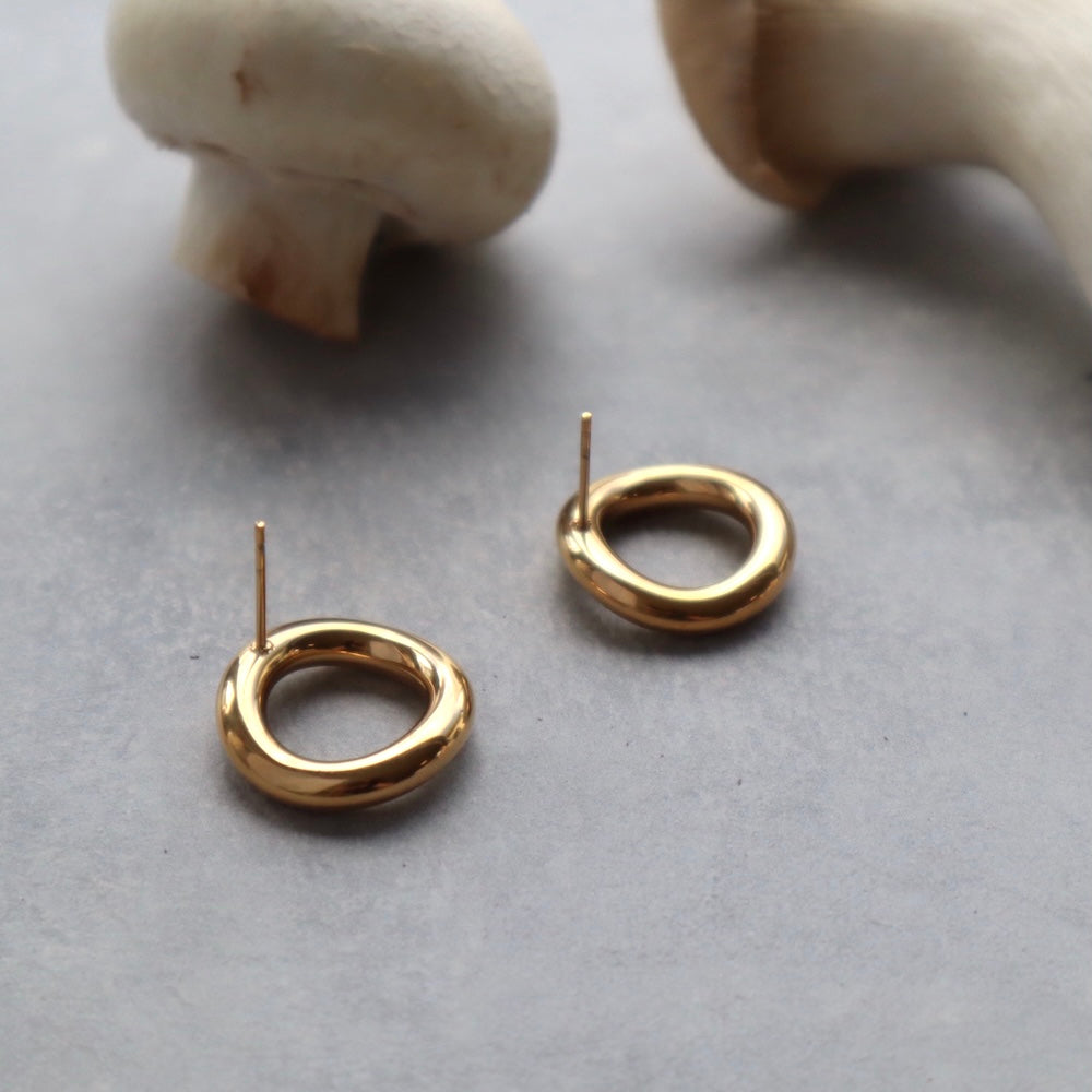 P018 stainless mat circle pierce