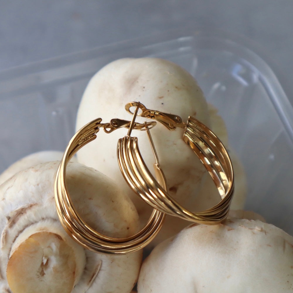 P021 stainless quadruple hoop pierce