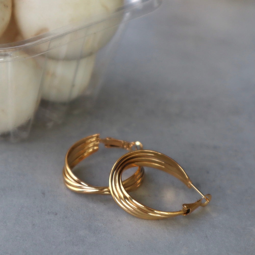 P021 stainless quadruple hoop pierce