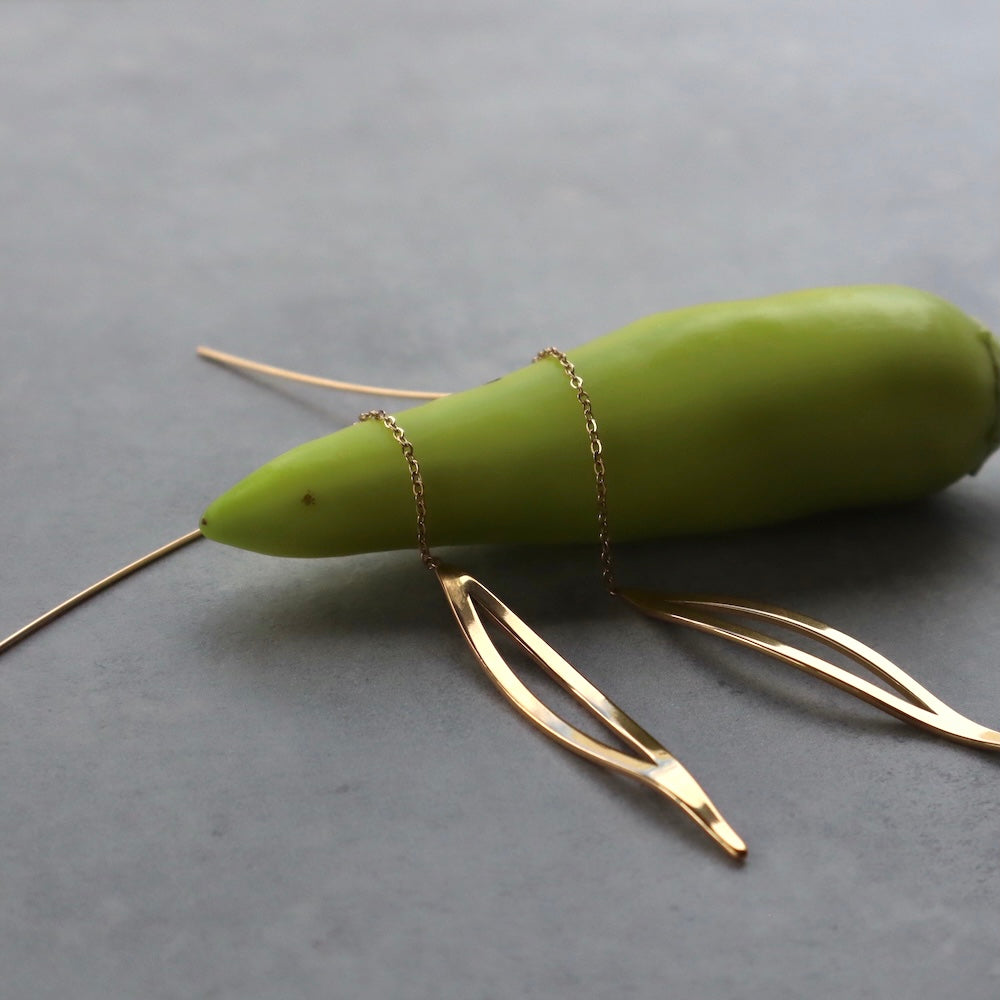 P158 stainless leaf wave long pierce