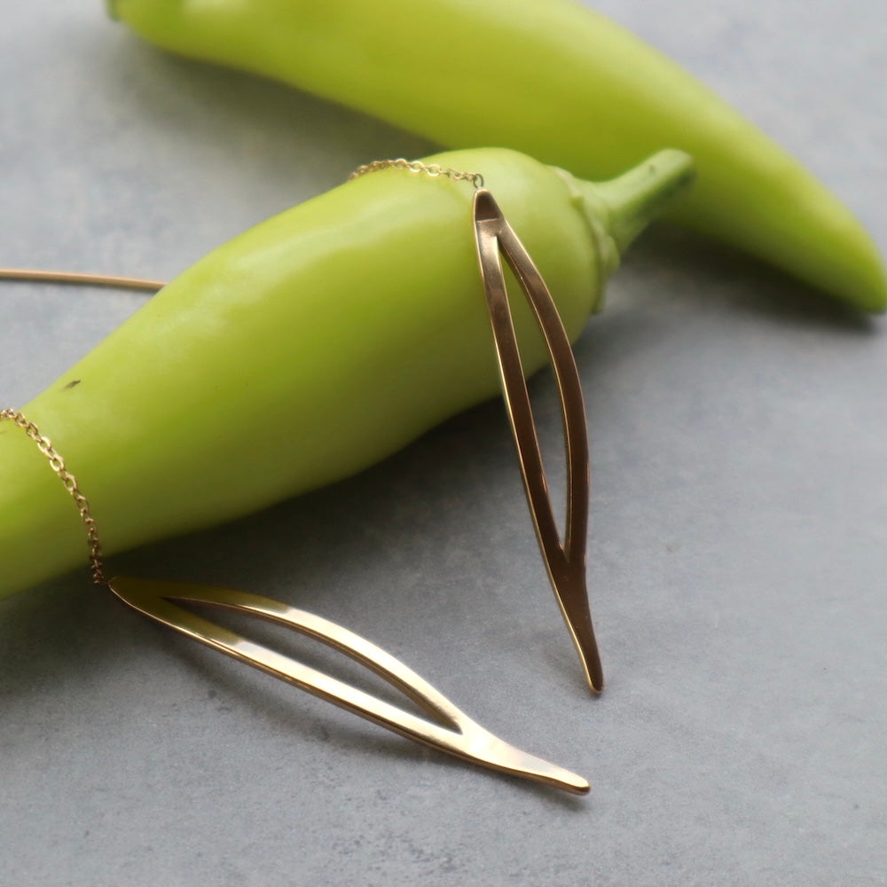 P158 stainless leaf wave long pierce