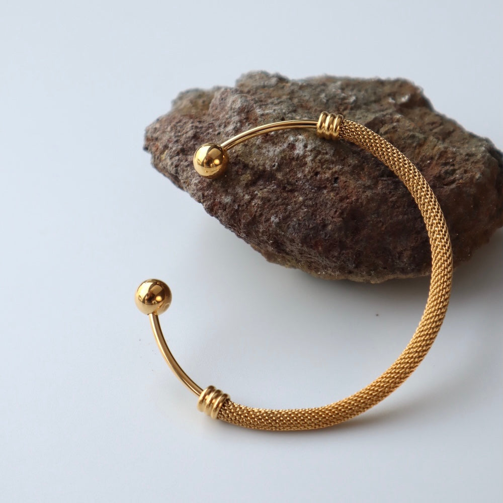 N149 stainless mesh bangle