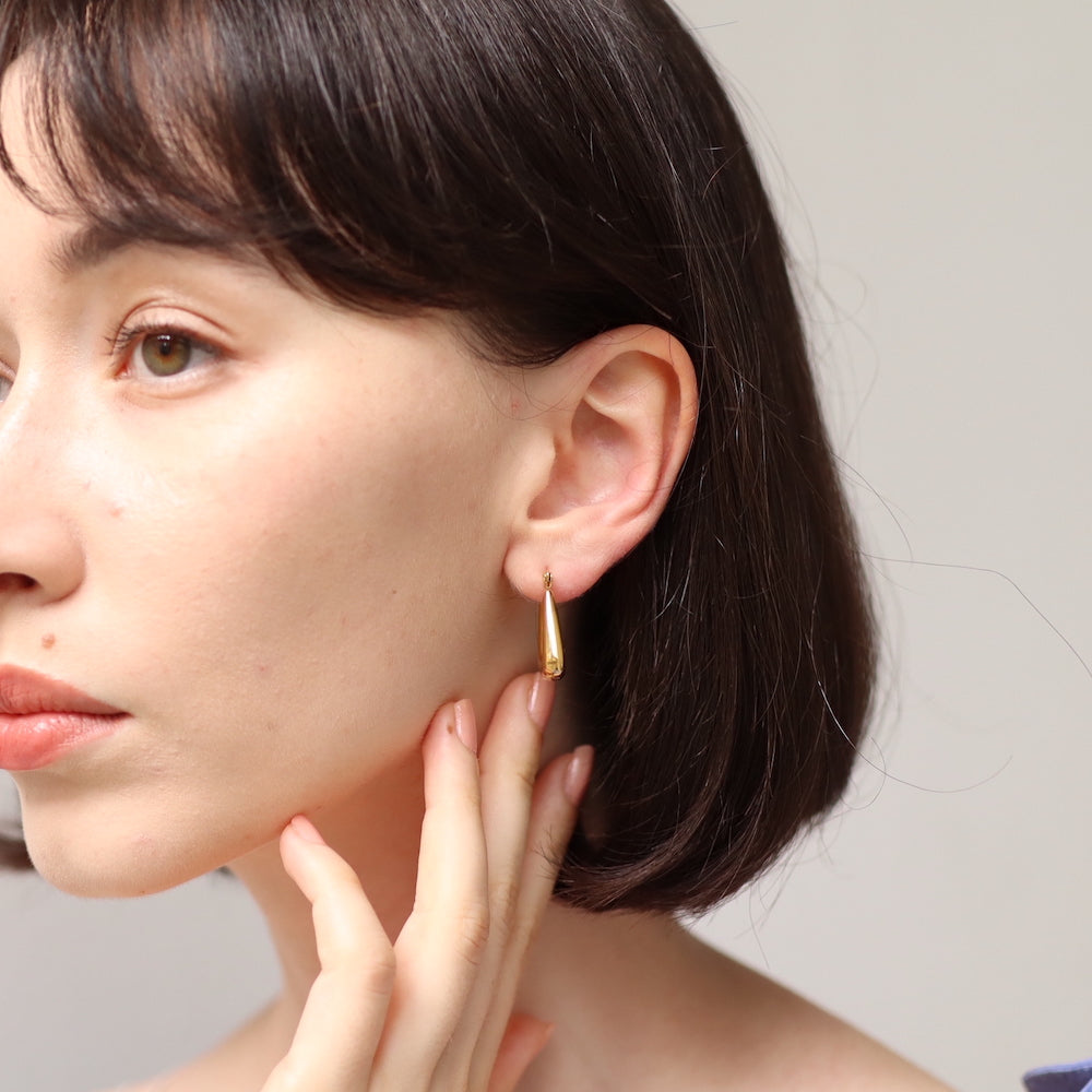 P218 stainless triangle gold hoop pierce