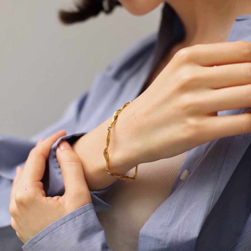 N151 stainless metal wave bracelet