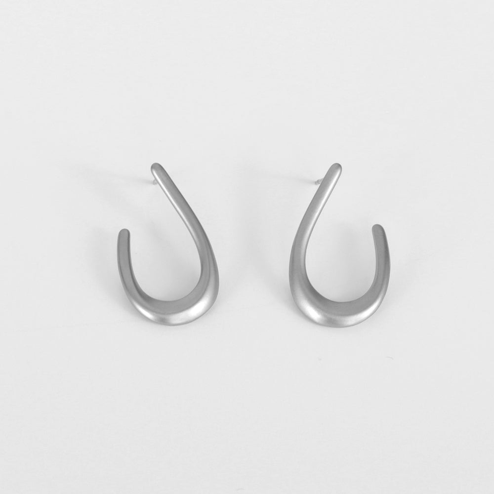 P054 open drop matte pierce