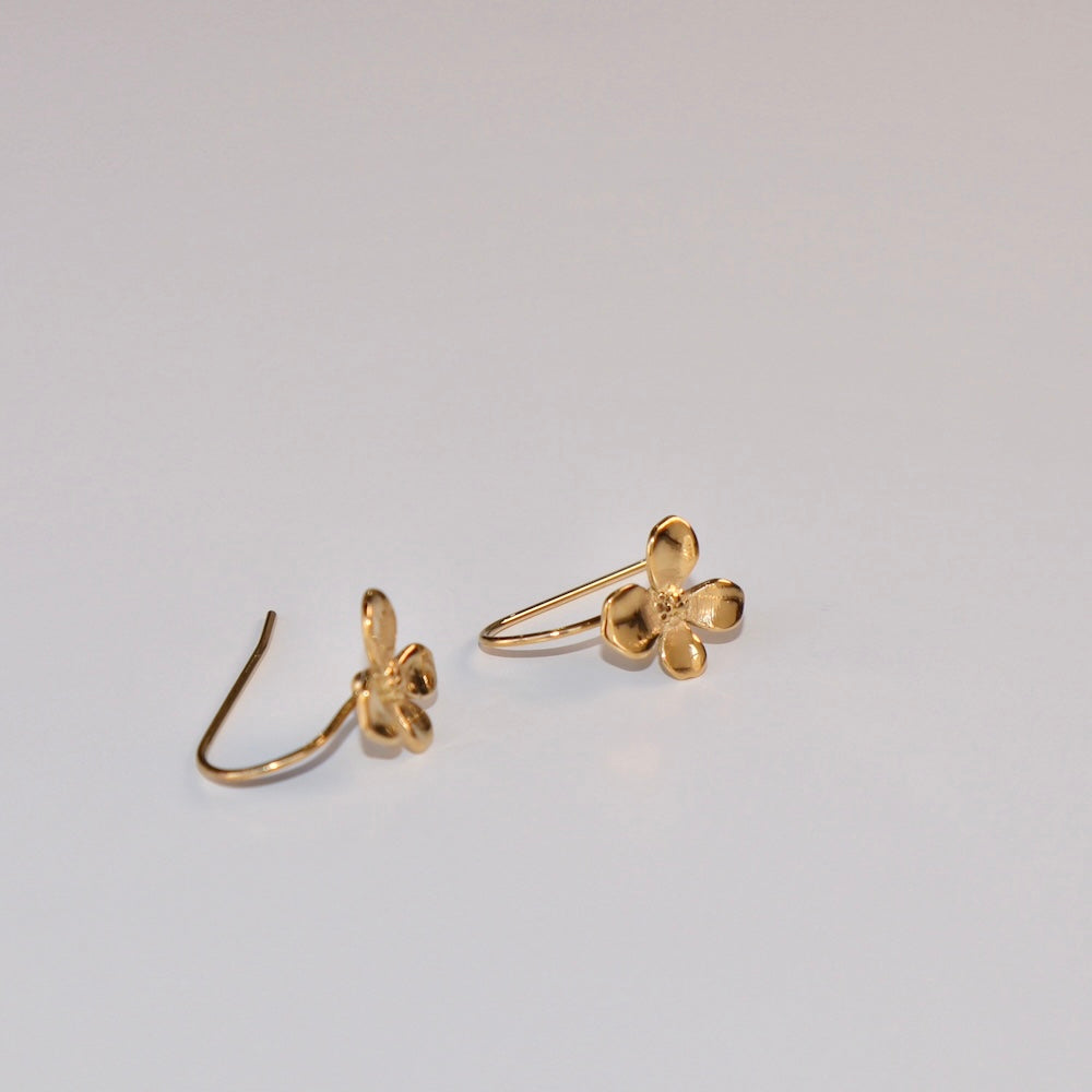 P270 stainless gold flower hook pierce
