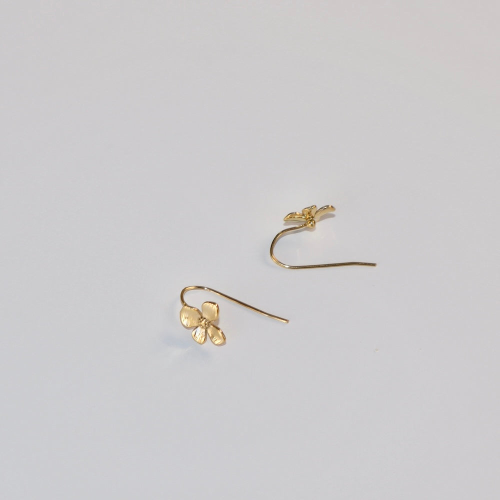 P270 stainless gold flower hook pierce