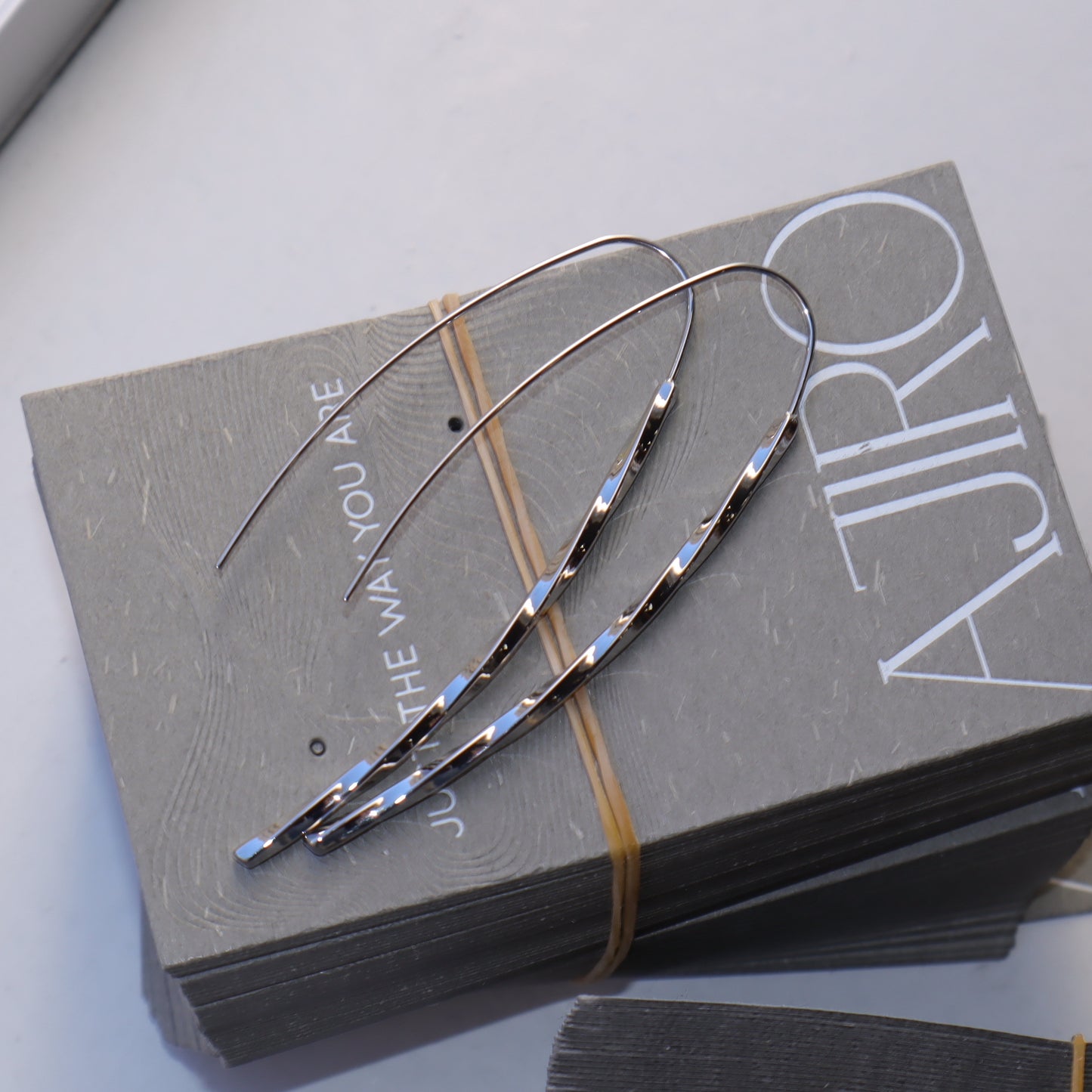 P065 stainless twist long hook pierce