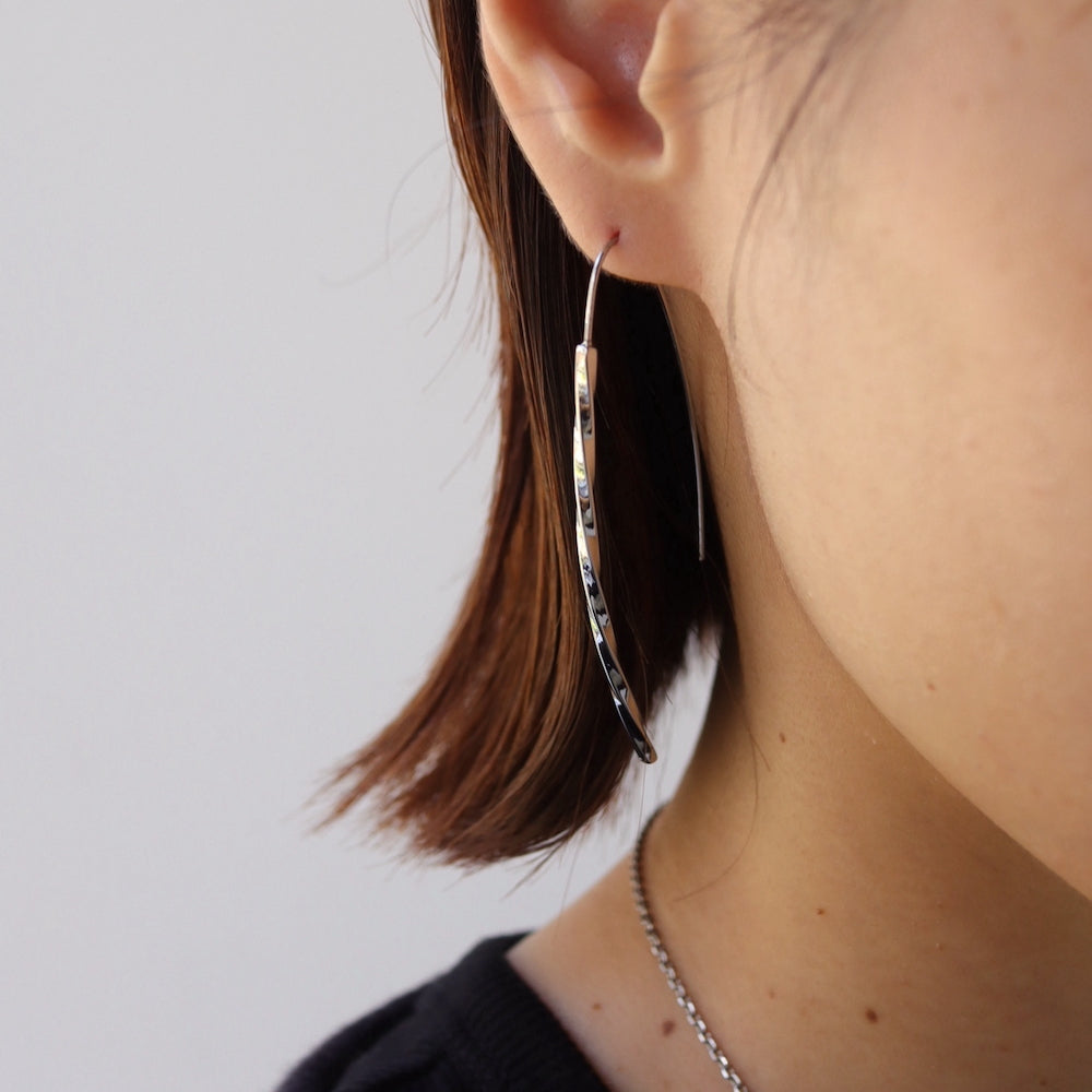 P065 stainless twist long hook pierce