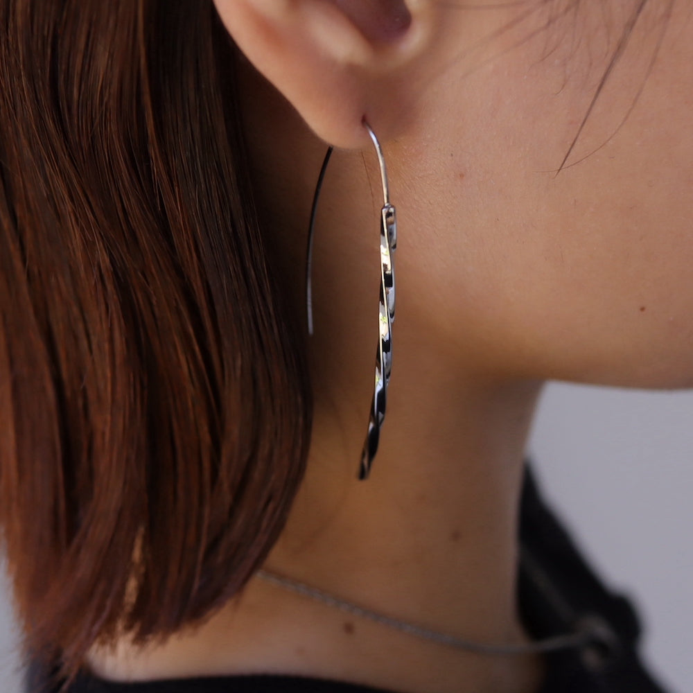 P065 stainless twist long hook pierce