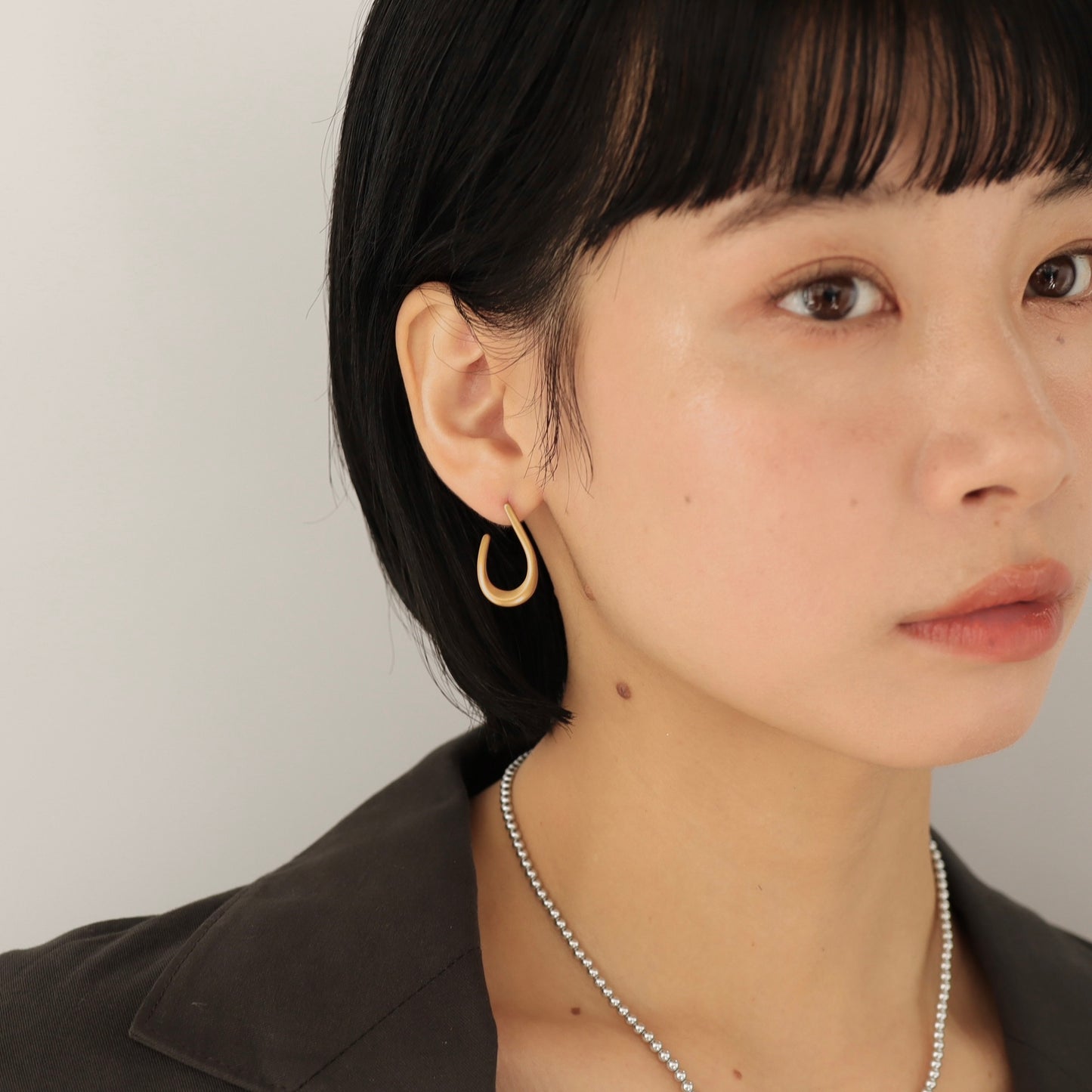 P054 open drop matte pierce