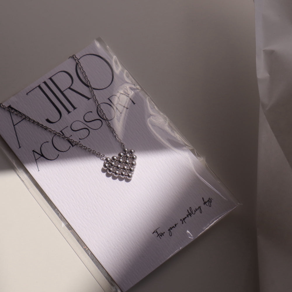 N176 stainless heart motif necklace