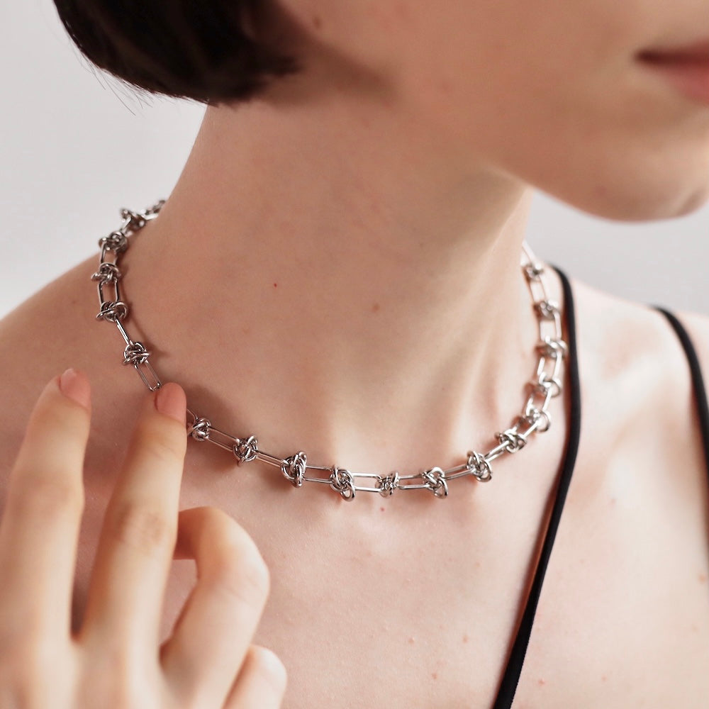 N064 stainless knot chain necklace
