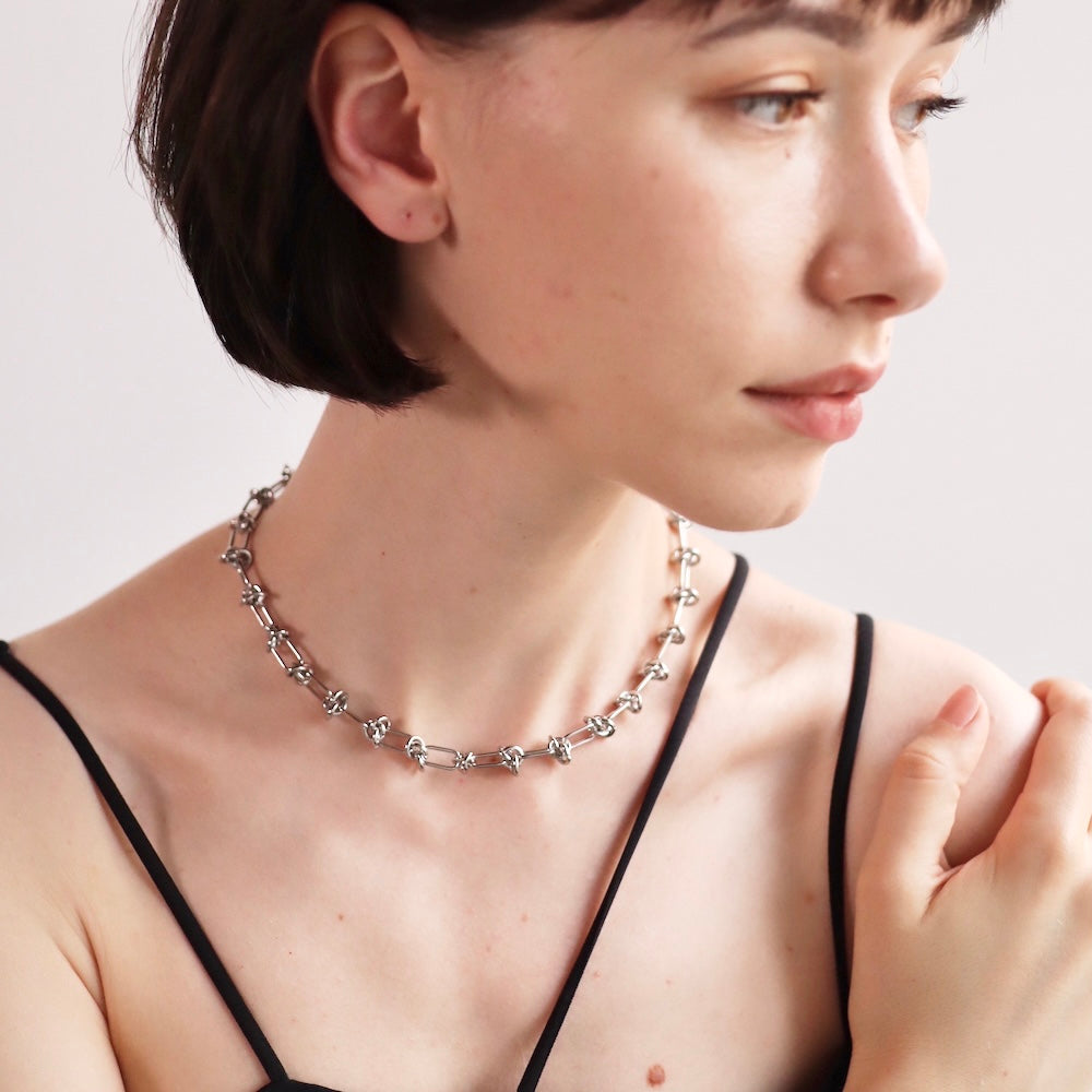 N064 stainless knot chain necklace