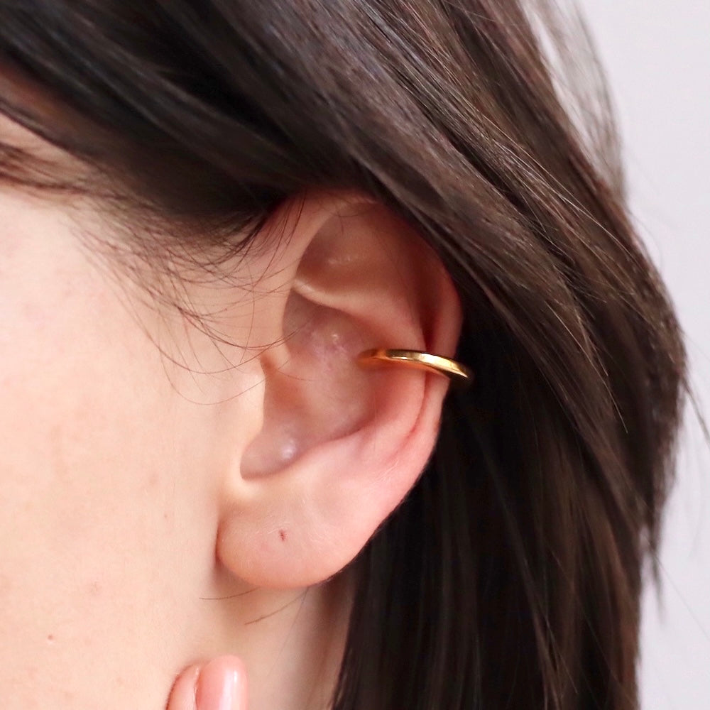 C071 stainless flat earcuff