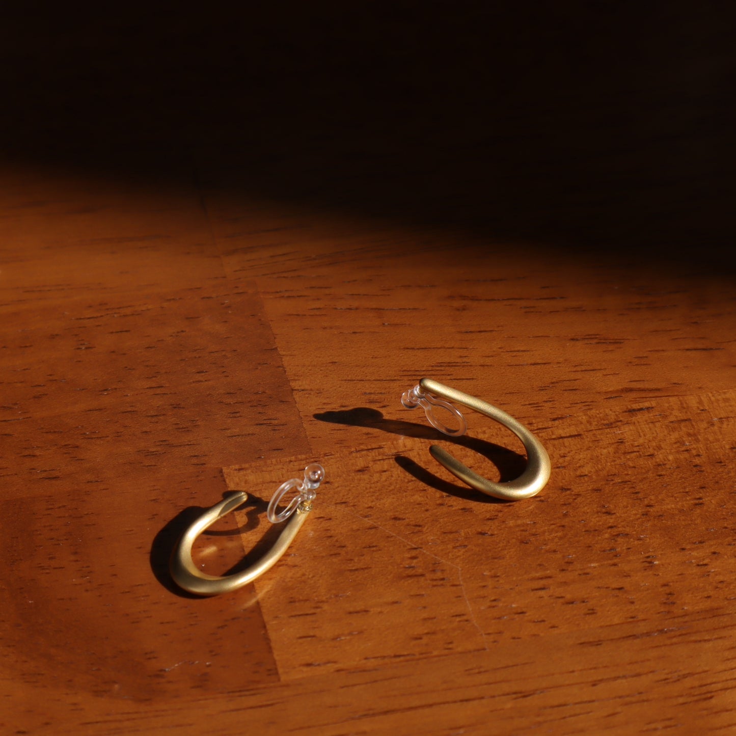 P054 open drop matte pierce