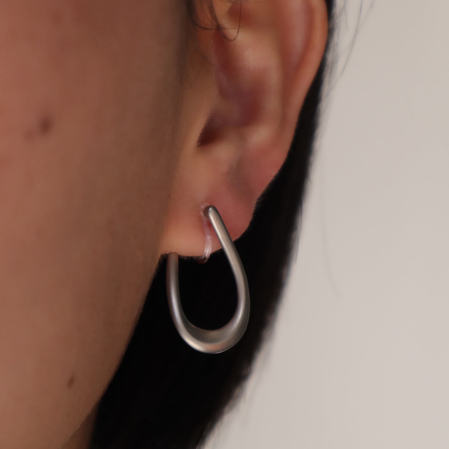 P054 open drop matte pierce