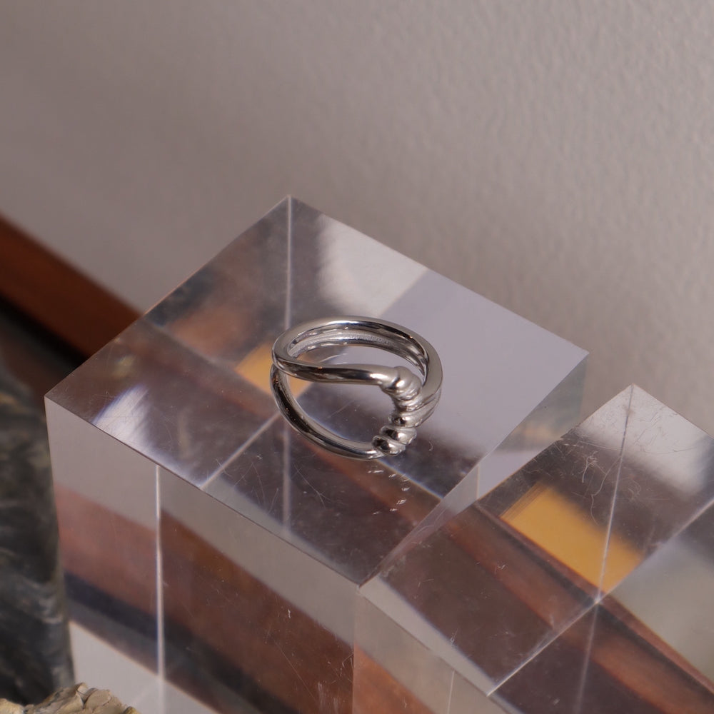 R051 stainless oversized twist knot ring