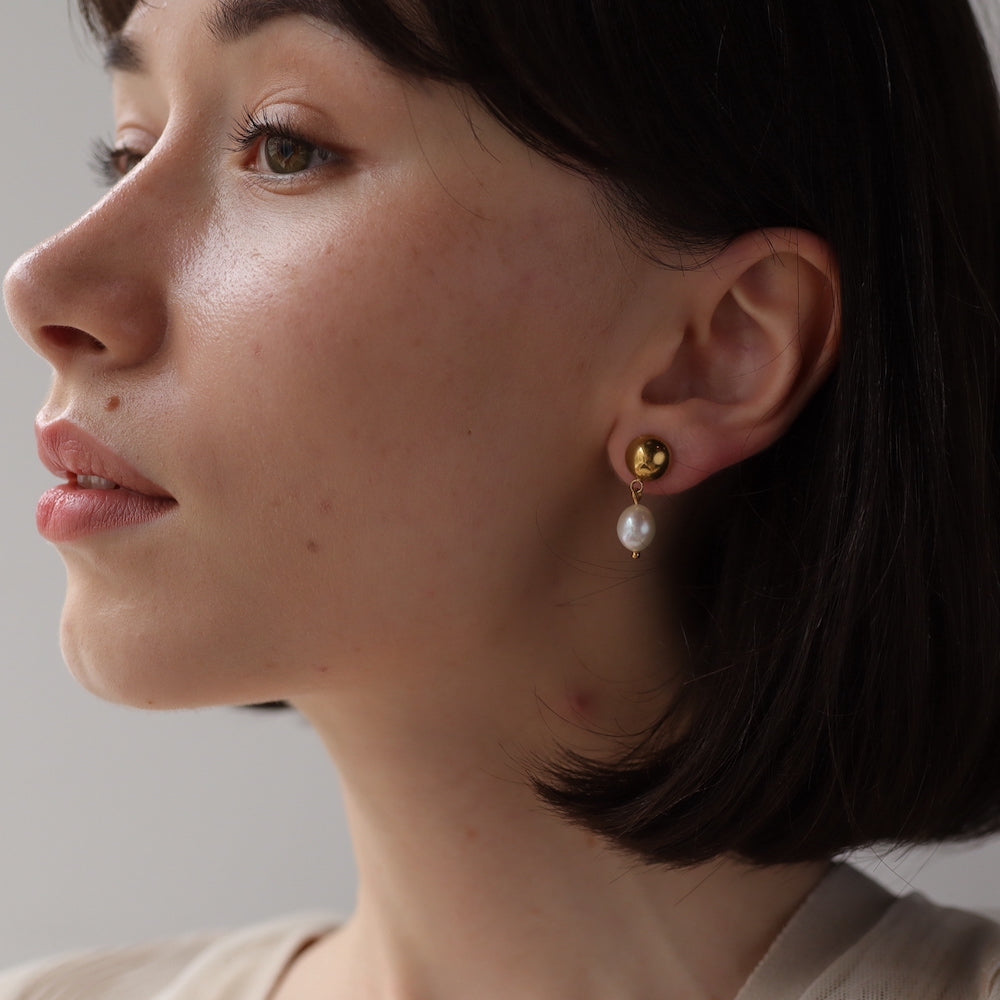 P310 stainless pearl charm pierce