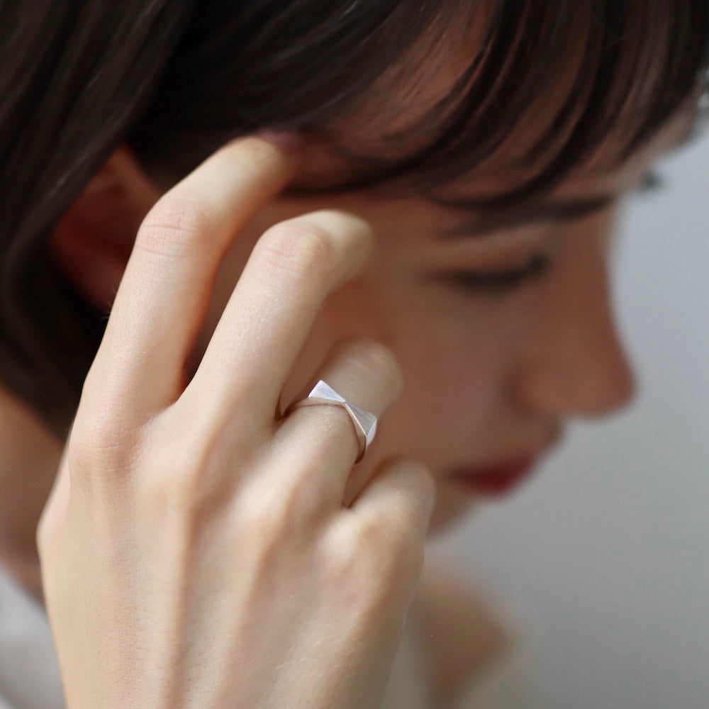 R030 silver925 ribbon design ring
