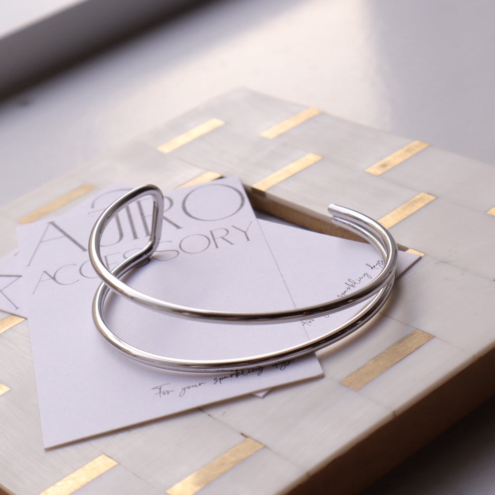 N030 stainless divided bangle
