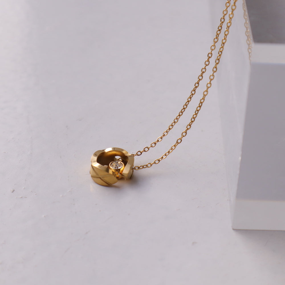 N121 stainless quilting pendant necklace