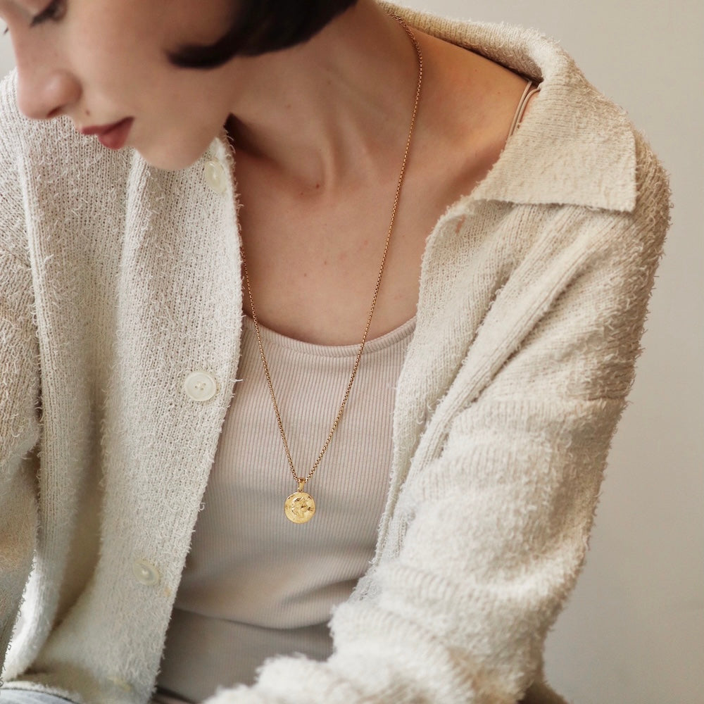 N136 stainless coin pendant
