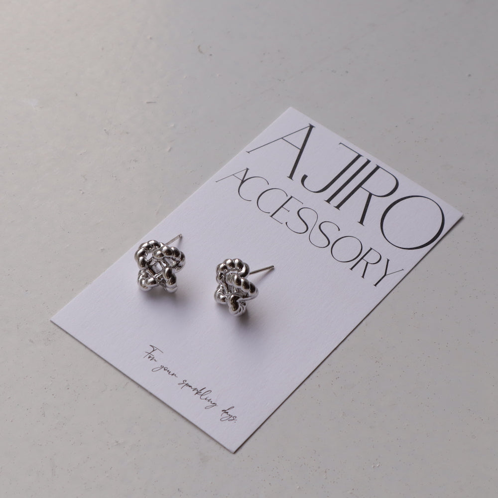 P337 flower twist minimum pierce