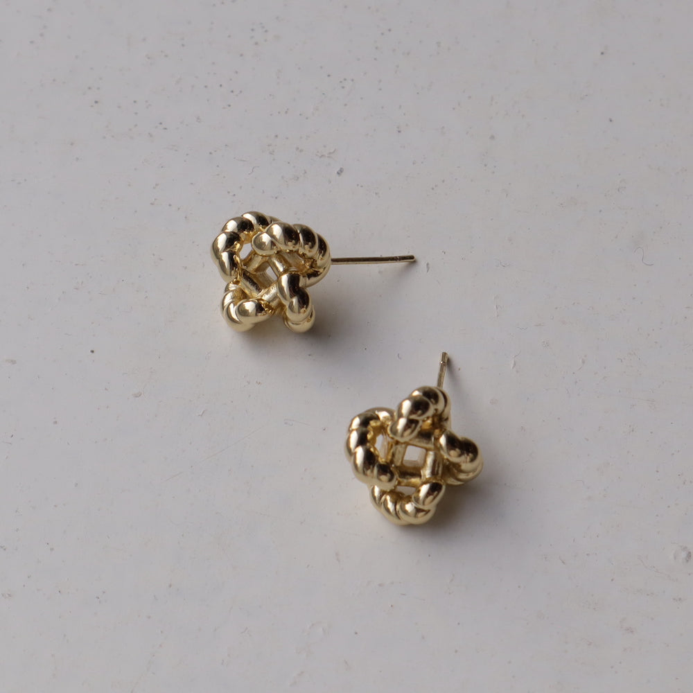 P337 flower twist minimum pierce
