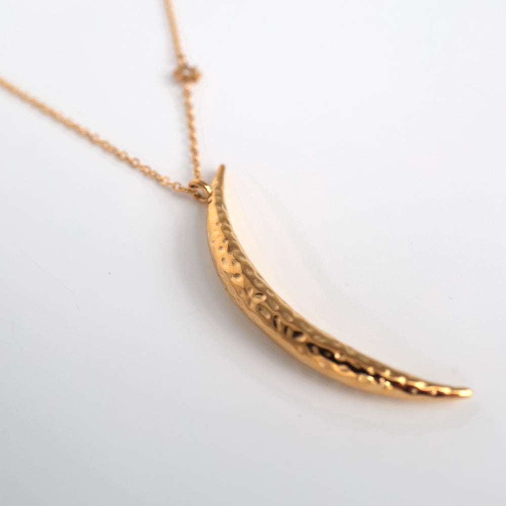 N028 stainless moon necklace