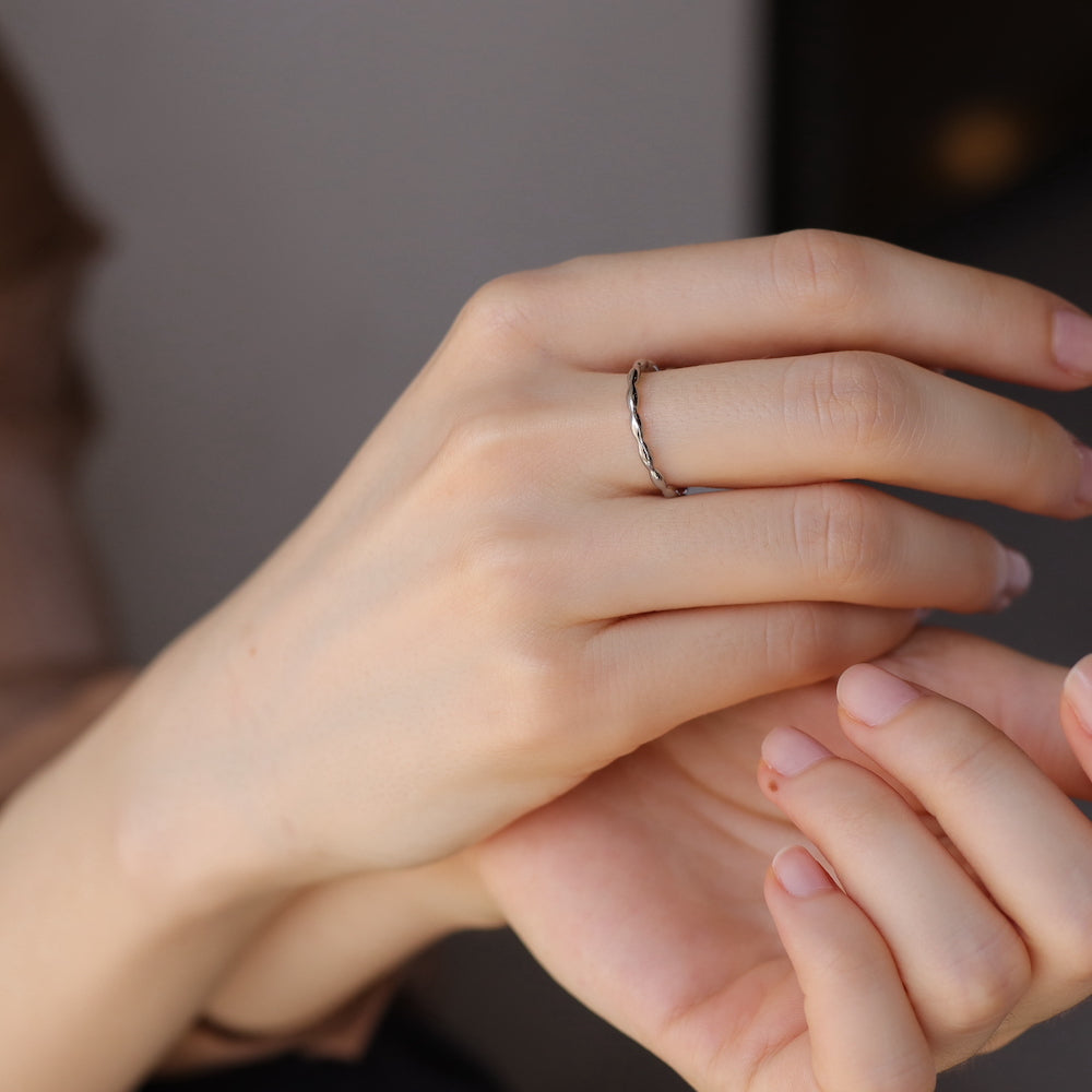 R057 stainless marquise ring