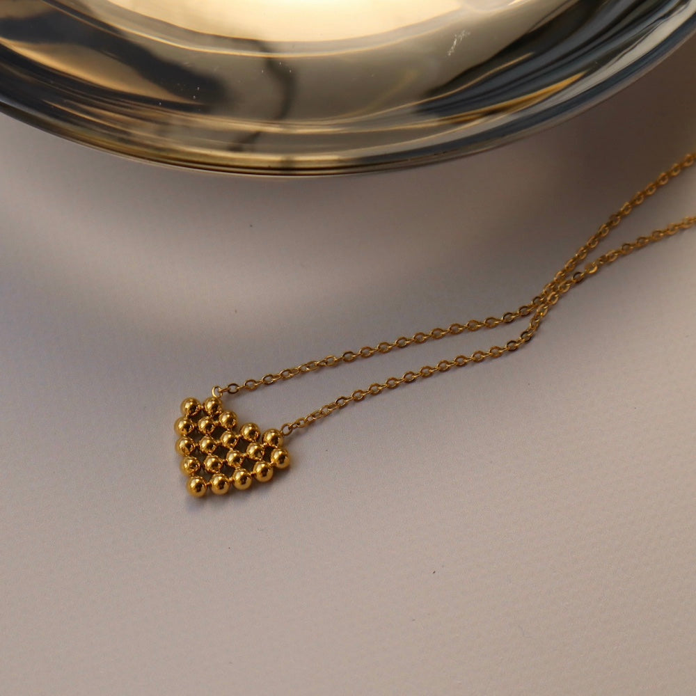 N176 stainless heart motif necklace