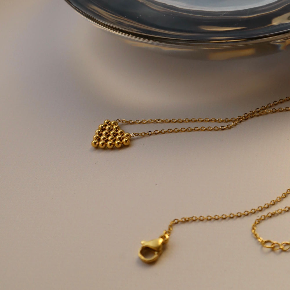 N176 stainless heart motif necklace