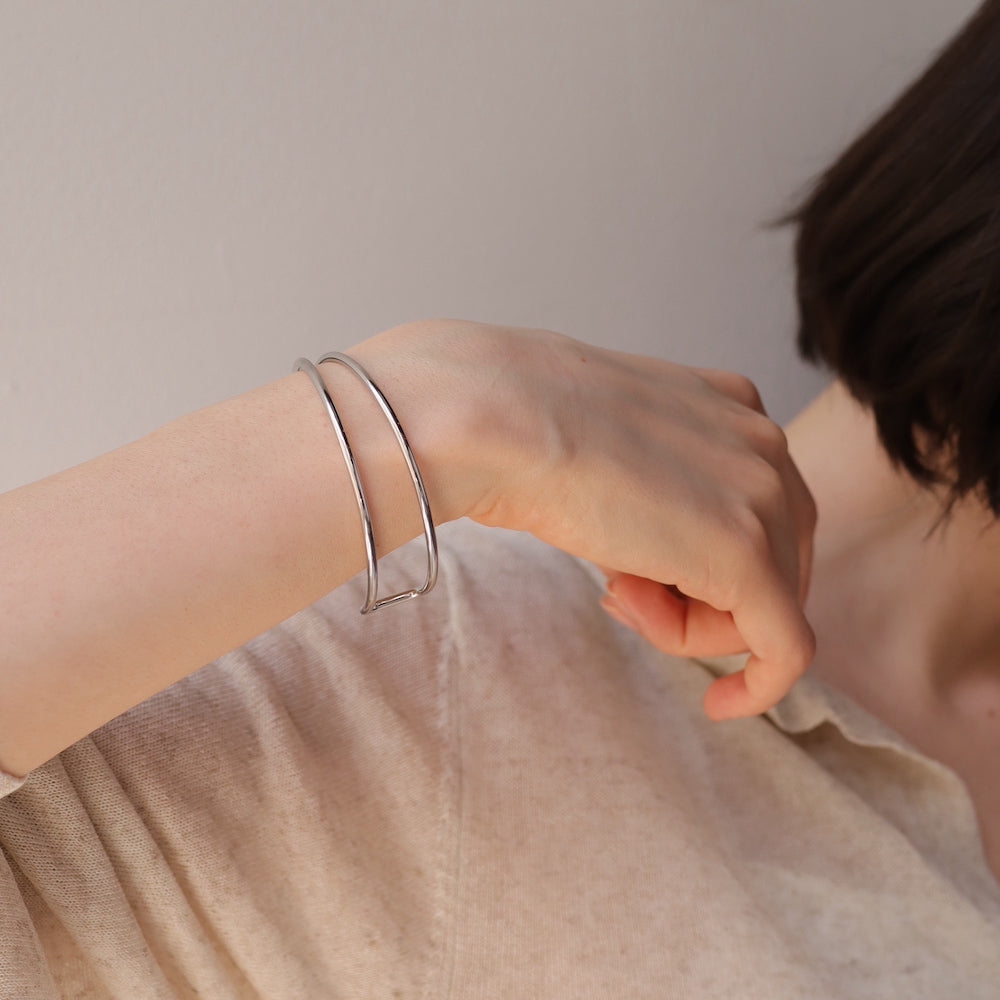N030 stainless divided bangle