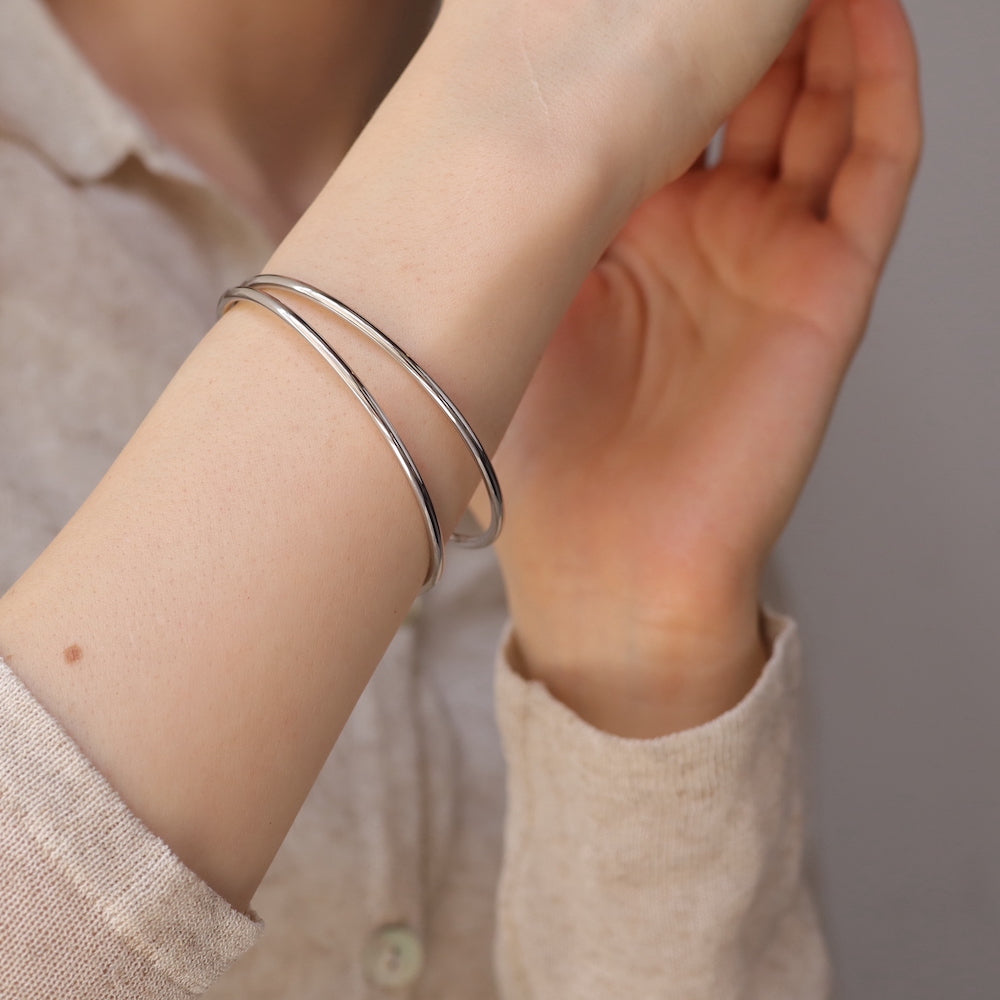 N030 stainless divided bangle