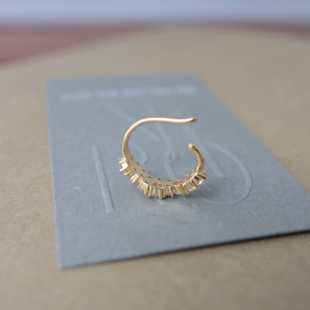 C010 zirconia ear cuff