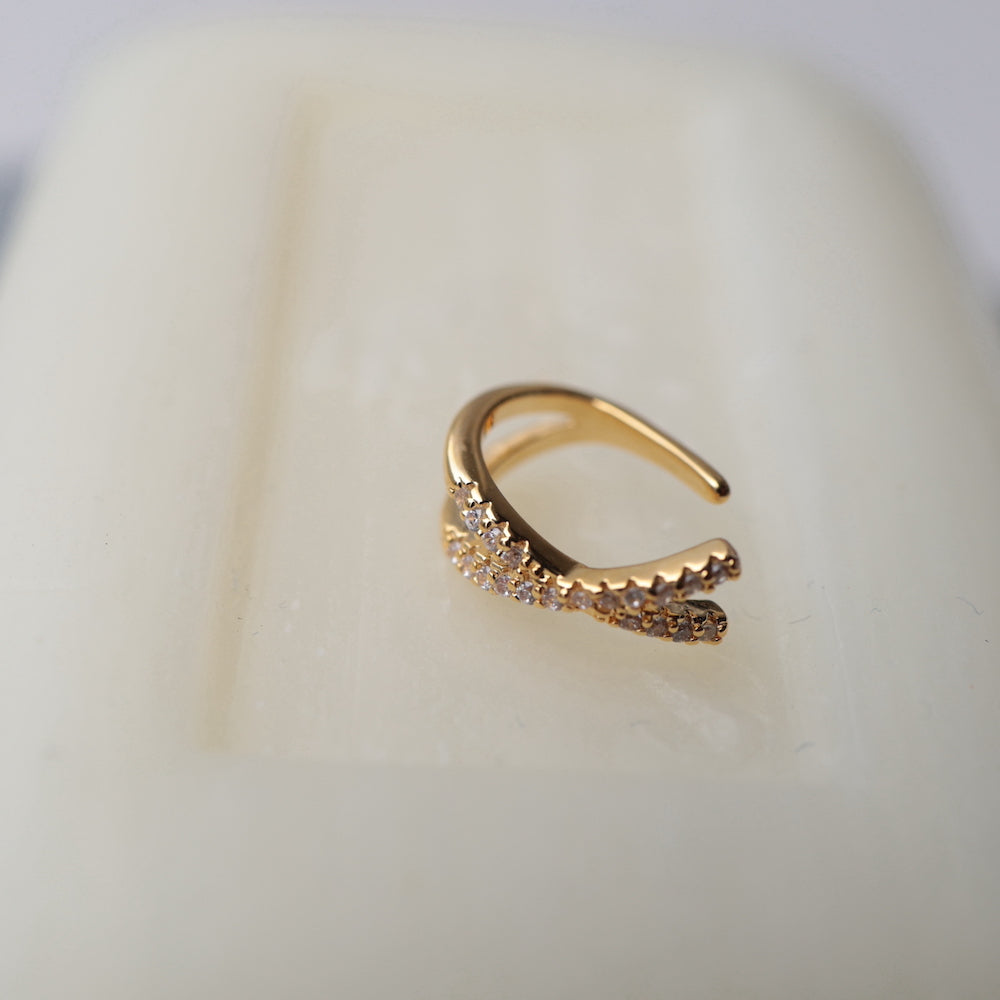 C032 zirconia cross ear cuff