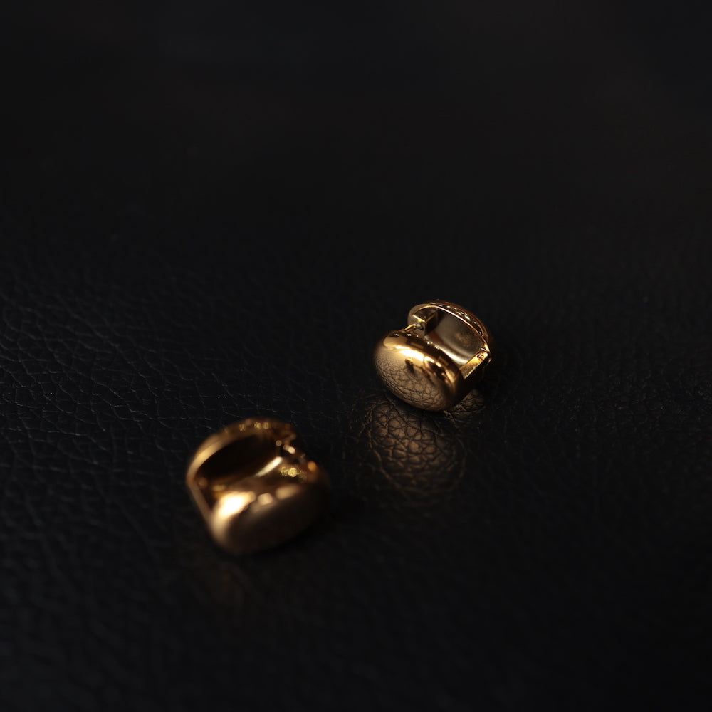 P274 stainless gold oval pierce