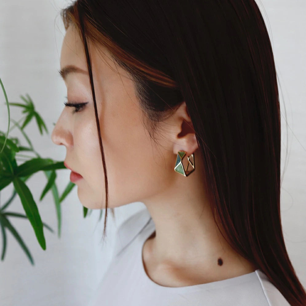 P251  geometric green hoop pierce