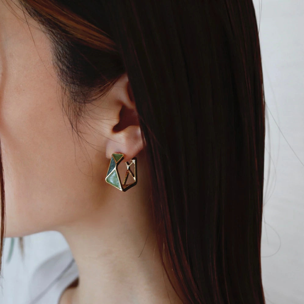 P251  geometric green hoop pierce