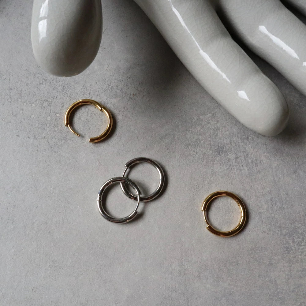 P276  stainless simple hoop pierce