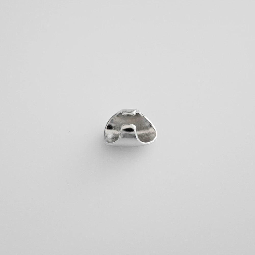 C076 silver925 shield earcuff