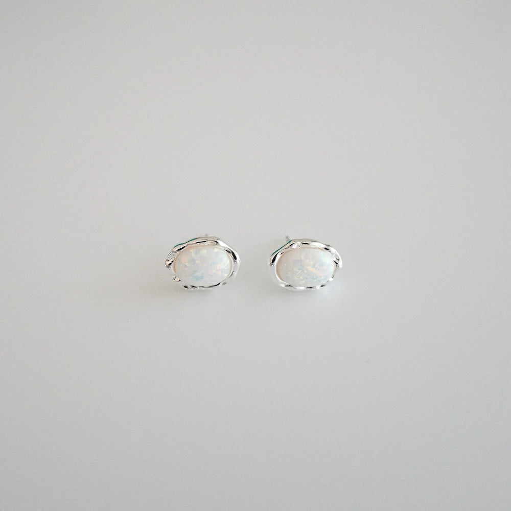 P024  silver925 opal stone pierce
