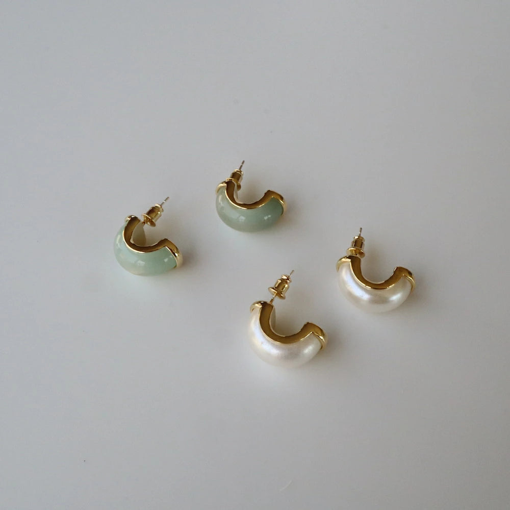 P045  gold metal acrylic half pierce